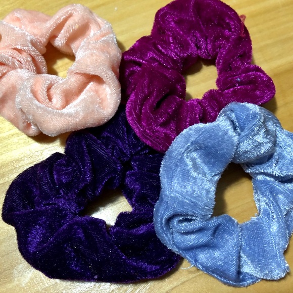 4-Piece Scrunchie Mystery Bundle! - Picture 6 of 8